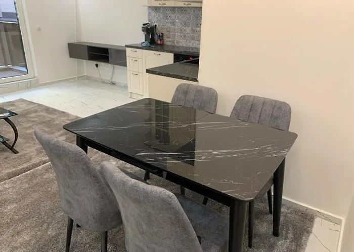 Top Central Apartment & Free Parking